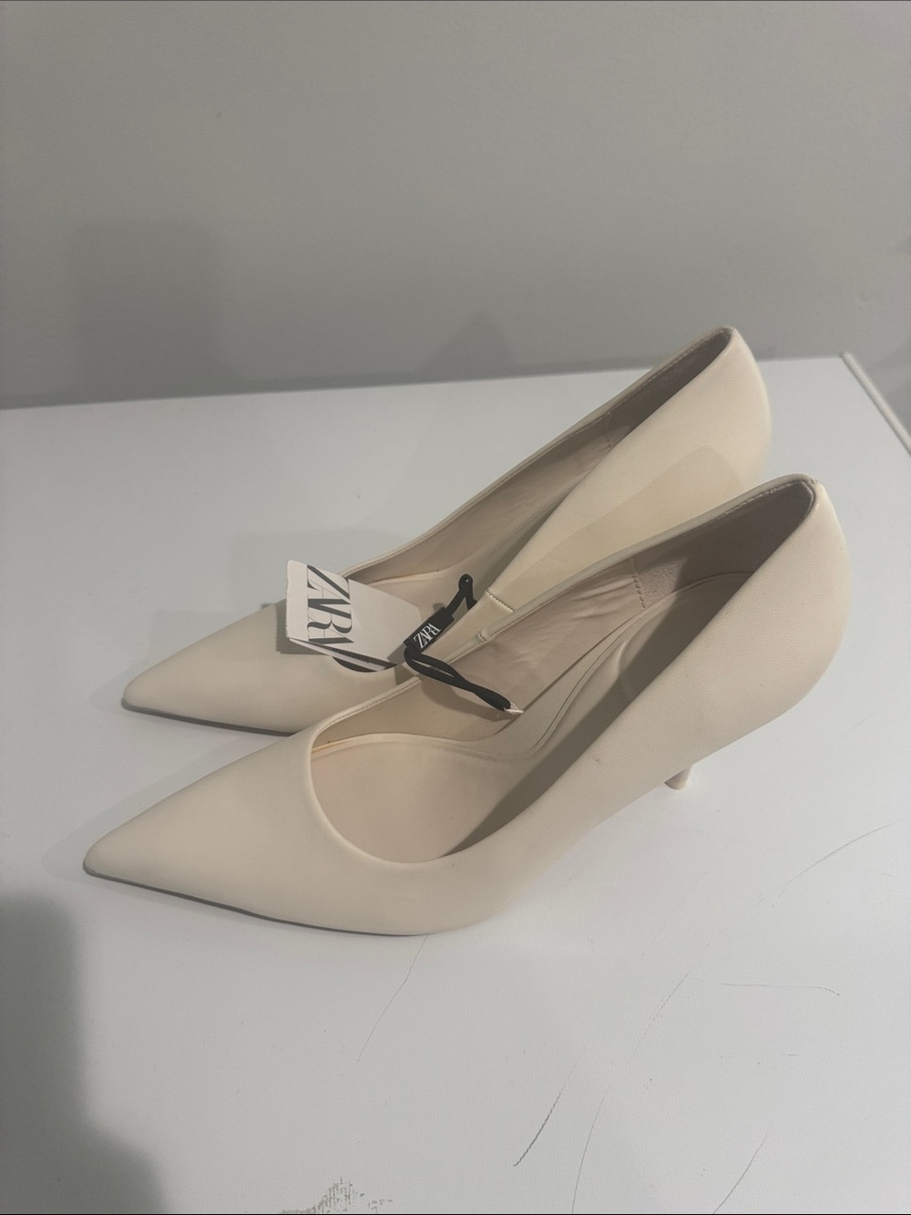 ZARA Cream Pointed Toe Low Heel Pumps
